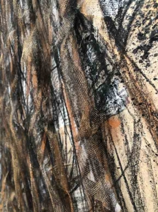 Barbara Hartung-Kunstwerk4you-Goldener-Schleier-Tüll-Detail-35